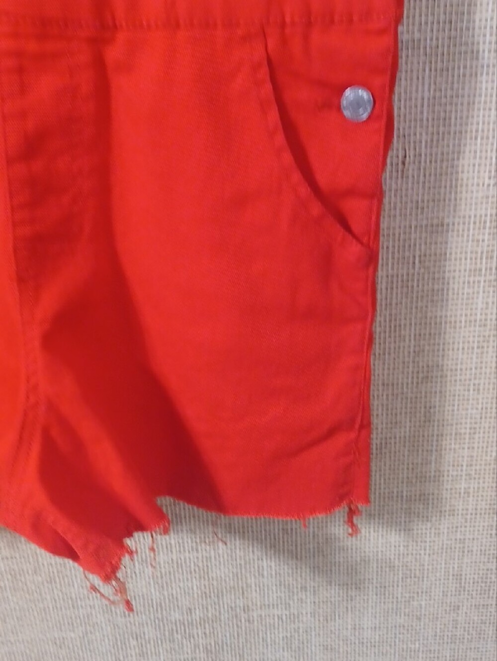 No Boundaries Red Denim Short Overalls - Picture 7 of 11